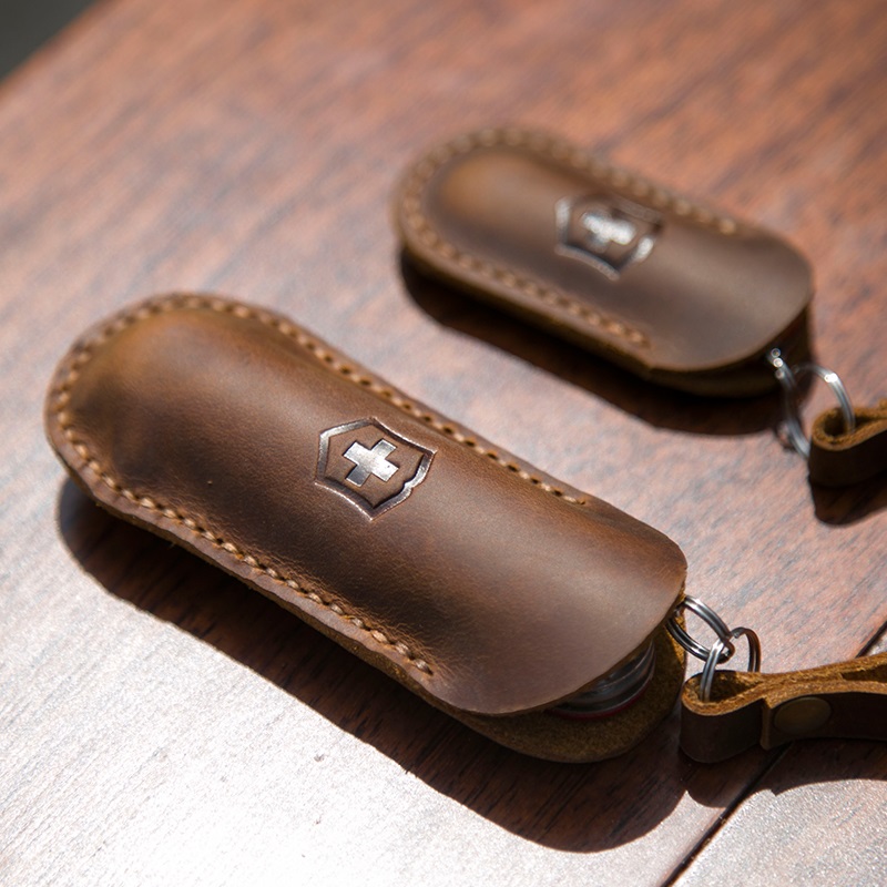 Swiss Knife, Leather Case Prot - Leatherwork Knives recension och pris