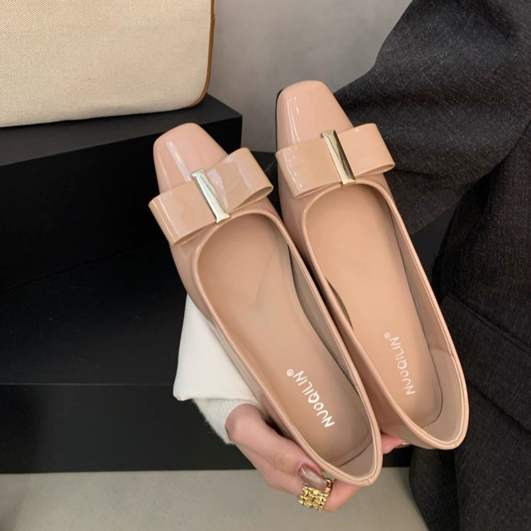 Square-toe Bow Shallow Single  - Leatherwork In French recension och pris